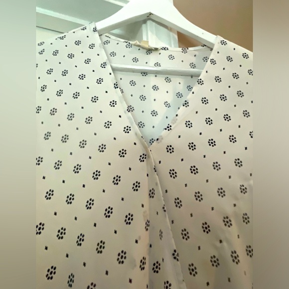 Black and white patterned faux wrap top - Picture 2 of 5